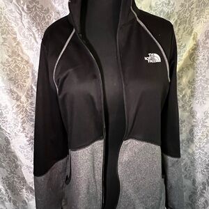 The North Face Women's Cinder 100 Black and Gray Jacket